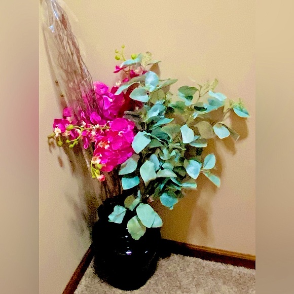 “Hallmark” New/Vintage Glossy Blk. Vase & 9 Pc. Pier 1 Import Quality Fux Silks - Picture 8 of 16